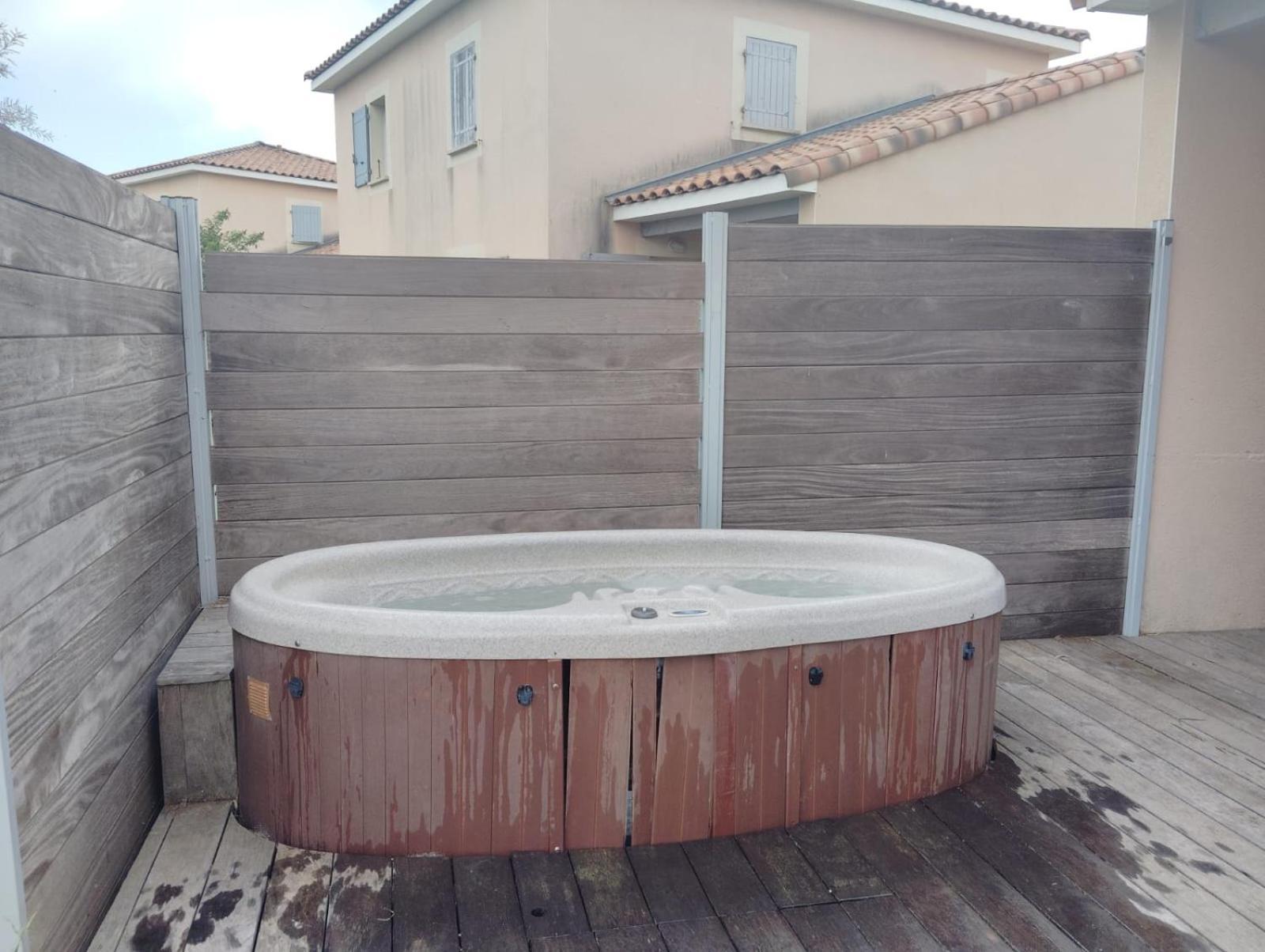 Le Domaine Du Golf ***. Lieu-Dit Launac-Le-Vieux 1 Chemin De L'Aire 34690 Fabregues Luaran gambar